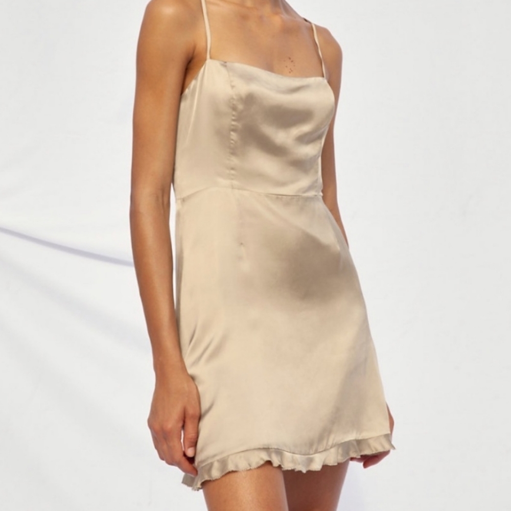 Aritzia Sage "Skye" dress. Size 8